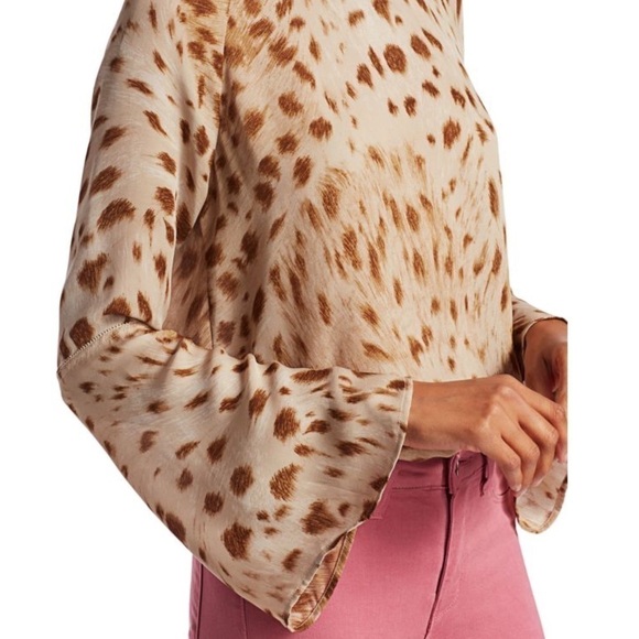 NWT L’AGENCE Silk Chiffon Watercolor Animal Print Long Bell Sleeve Relaxed Top S - Picture 10 of 16